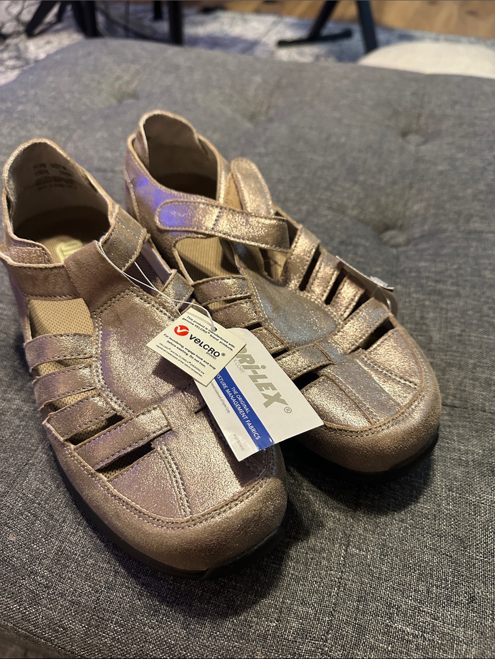 Women’s Drew NWT Metallic Rose Gold shoes